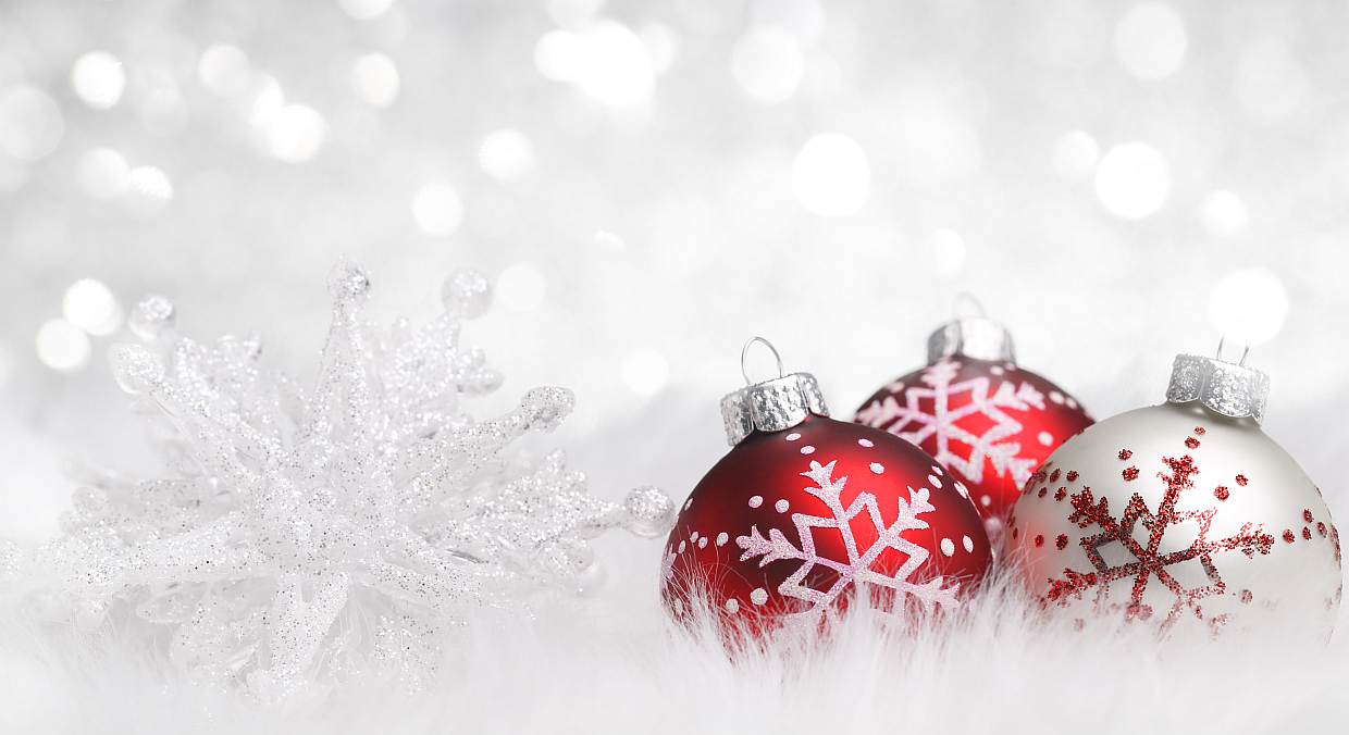 Christmas_Background_with_Snowflake_and_Christmas_Balls